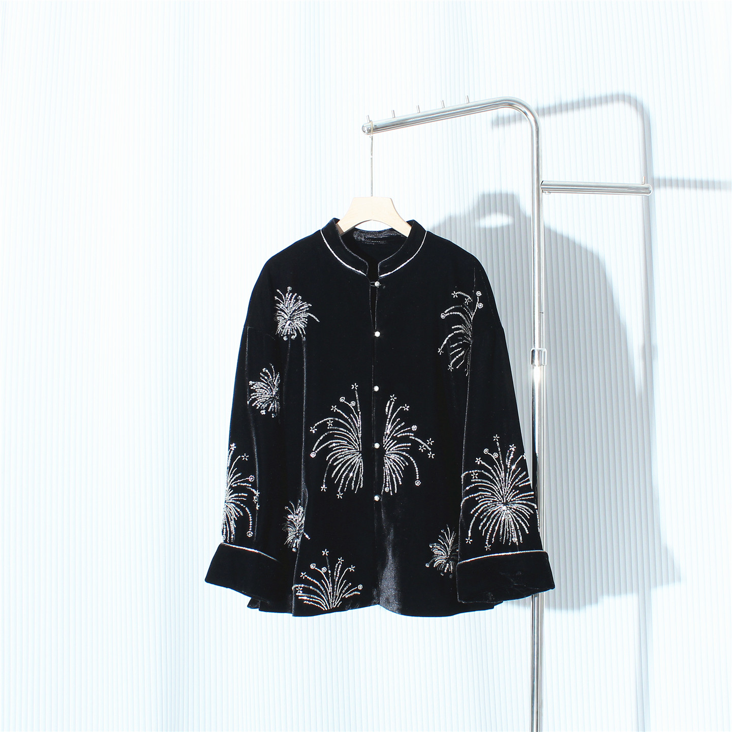 欧洲站2026春新中式国风手工钉珠蝴蝶烟花丝绒外套女宽松气质上衣