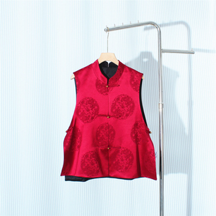 红色醋酸暗纹提花新中式马甲背心女坎肩2025秋冬新款国风盘扣上衣