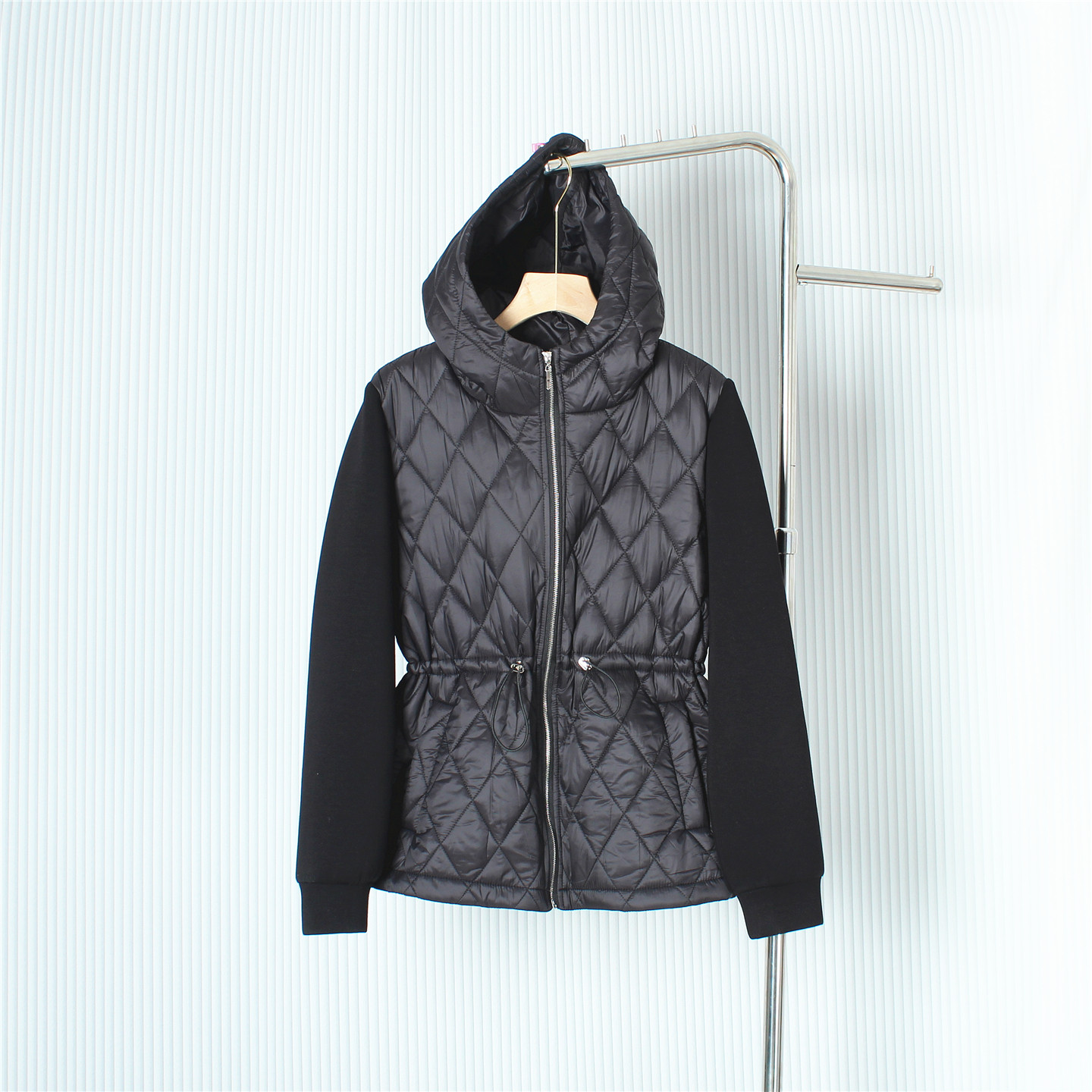 菱格连帽夹棉棉服女抽绳收腰显瘦