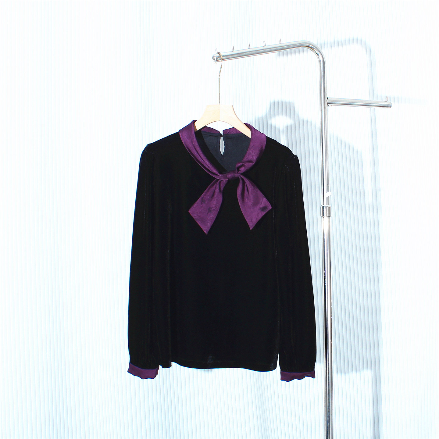 高档小衫蝴蝶结丝绒女士衬衫2026新款长袖御姐轻熟绝美单穿小上衣