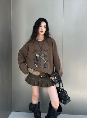 字母风风辣妹落肩新款18369冬季2025蝴蝶结卫衣上衣圆领印花女