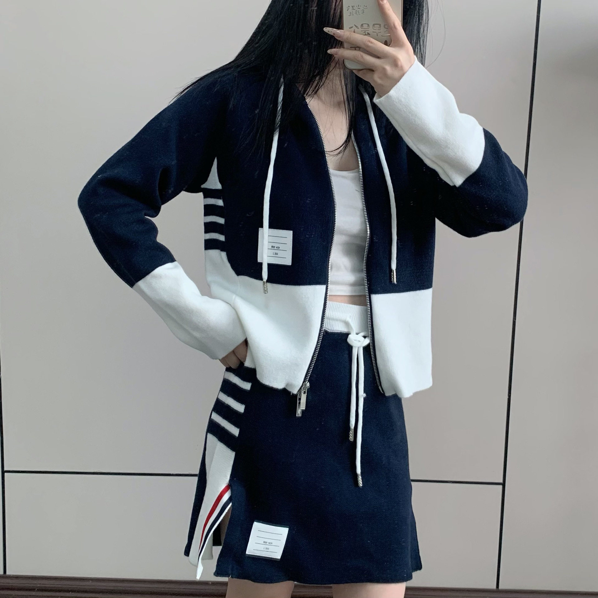 tb女士四条纹羊毛针织双