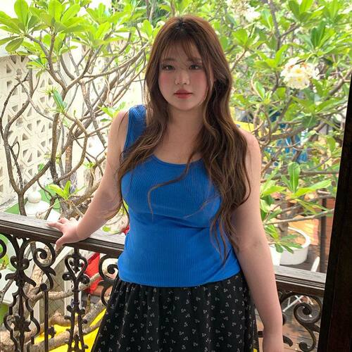 三点泥SUNNY 微胖大码蓝色内搭打底衫夏季新款紧身显瘦吊带背心女