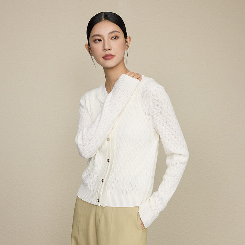 2025秋季新款小香风5字扣褶皱花边领柔软显瘦羊毛针织开衫女毛衣
