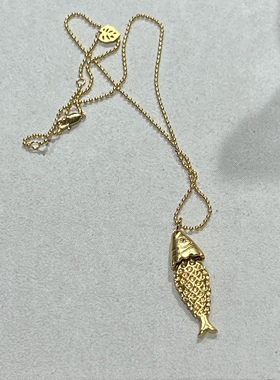 法式复古高级感金色立体小鱼吊坠项链精致轻奢小众设计感百搭颈链