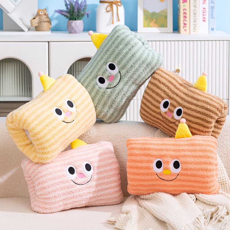 可爱大眼午睡枕暖手筒毛绒插手