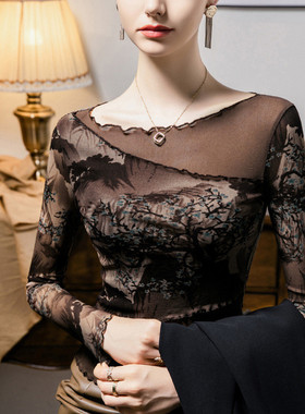 一字领复古印花网纱拼接打底衫女2026秋季新款女装时髦长袖上衣