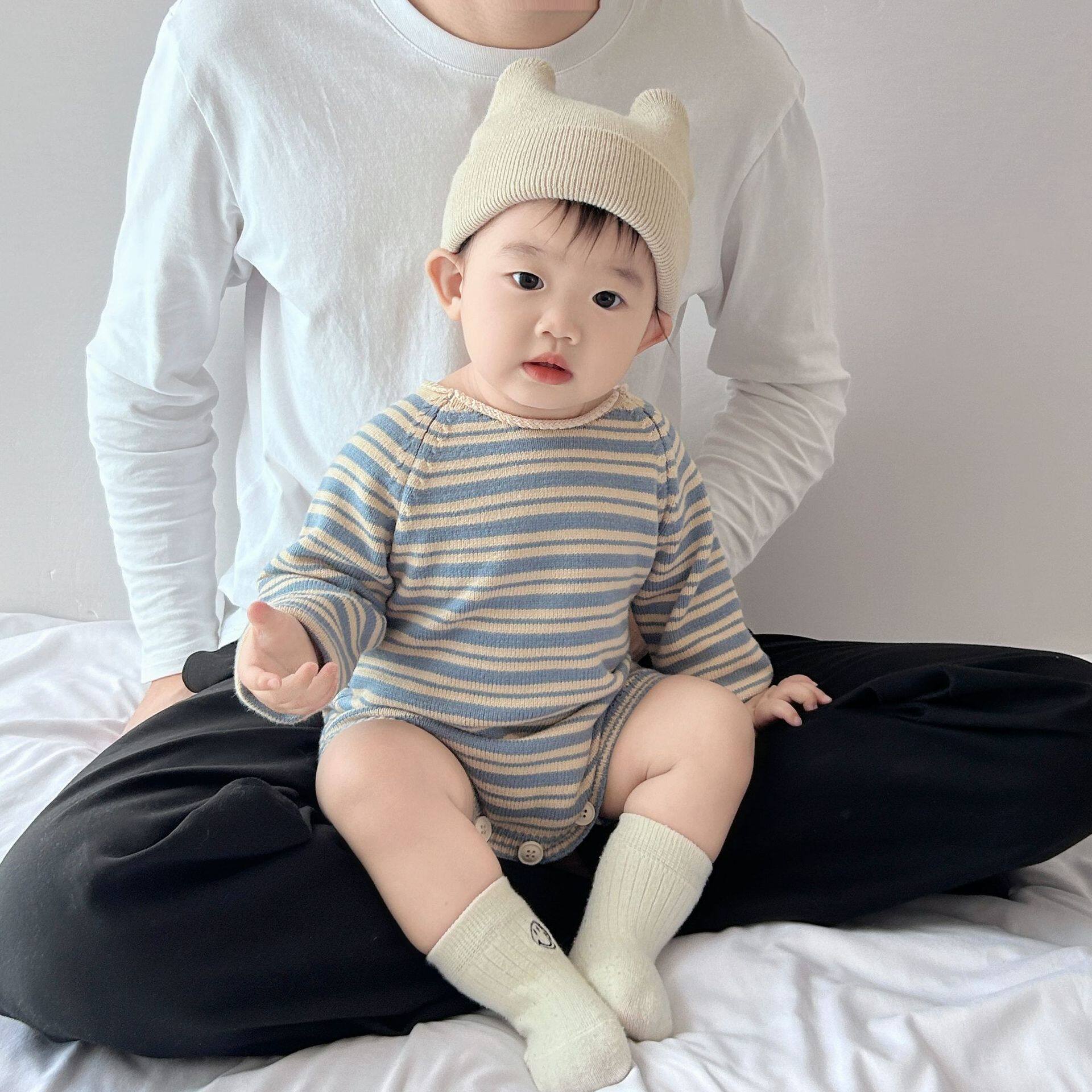 新生儿秋季针织连体衣婴儿长袖包屁三角毛衣男女宝宝条纹外出爬服