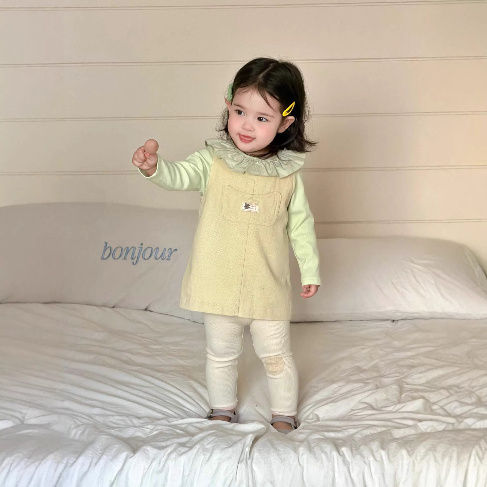 宝宝春装2026新款韩版童装儿童春季衣服女童花边娃娃衫背带裙套装