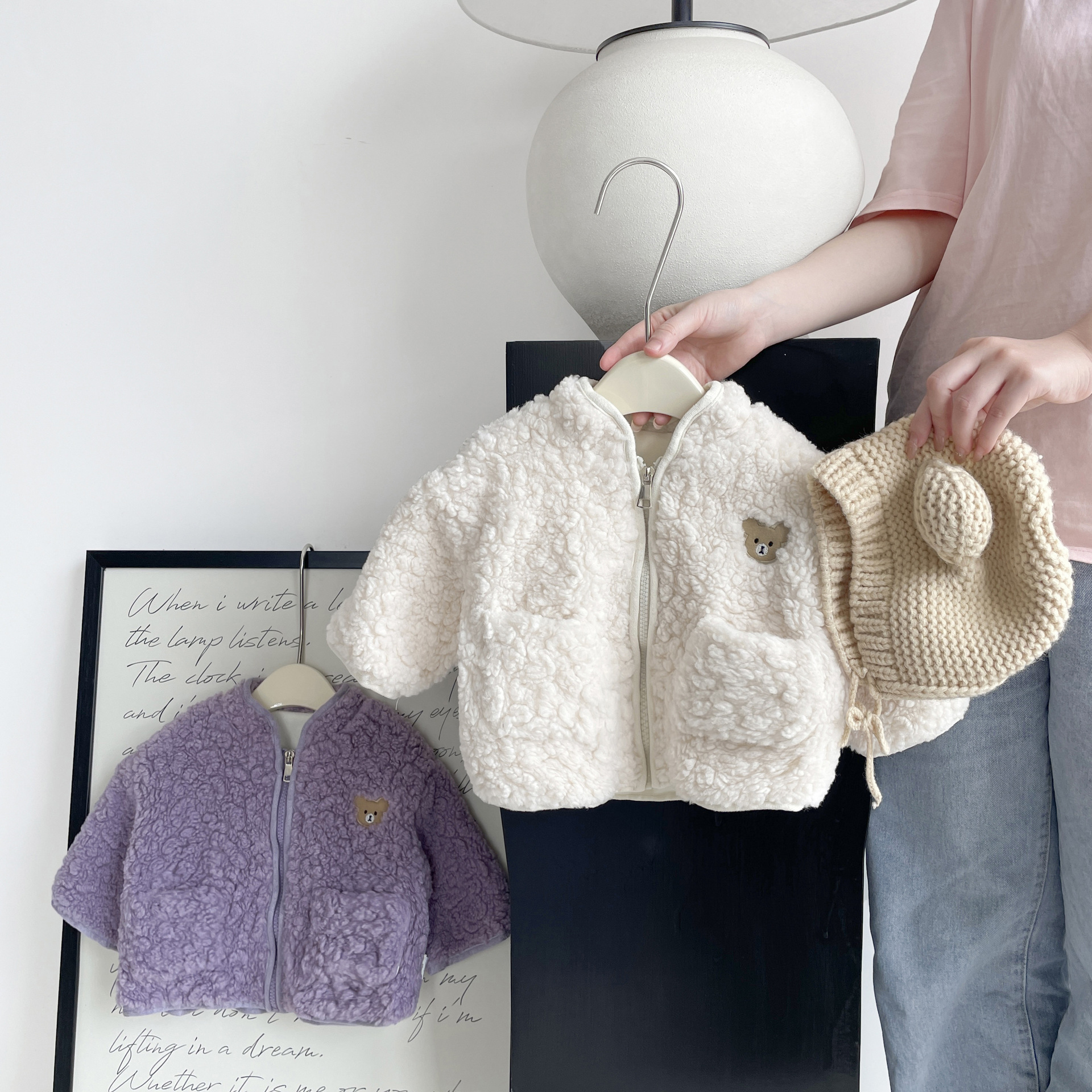 女童外套秋冬款2024新款儿童加绒加厚洋气宝宝冬装羊羔毛保暖衣服