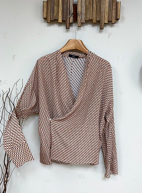 Kalman | 真丝100%！复古几何印花交叉领慵懒风上衣