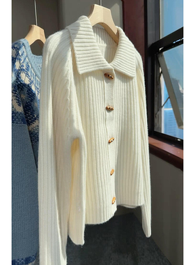 CHAO级推荐！米白色橄榄木扣翻领羊绒毛衣女秋冬百搭坑条针织开衫