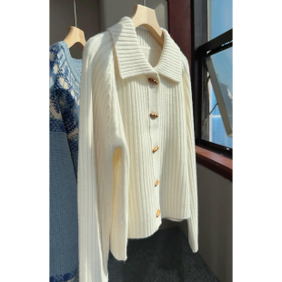 CHAO级推荐 米白色橄榄木扣翻领羊绒毛衣女秋冬百搭坑条针织开衫