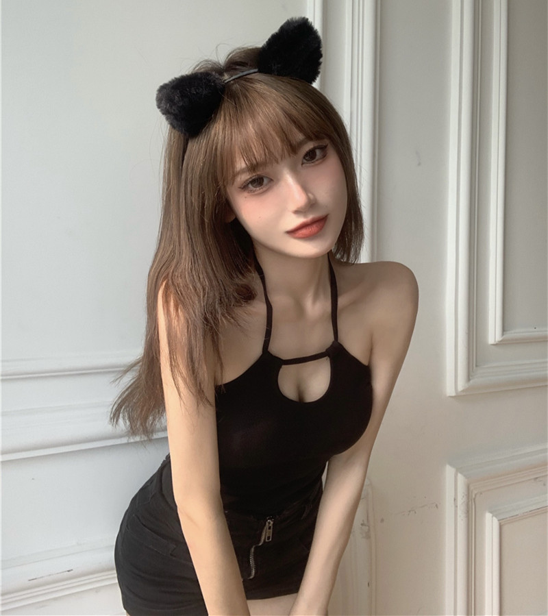 Real price real shot sexy temperament girl strap with dark summer hanging neck versatile black top