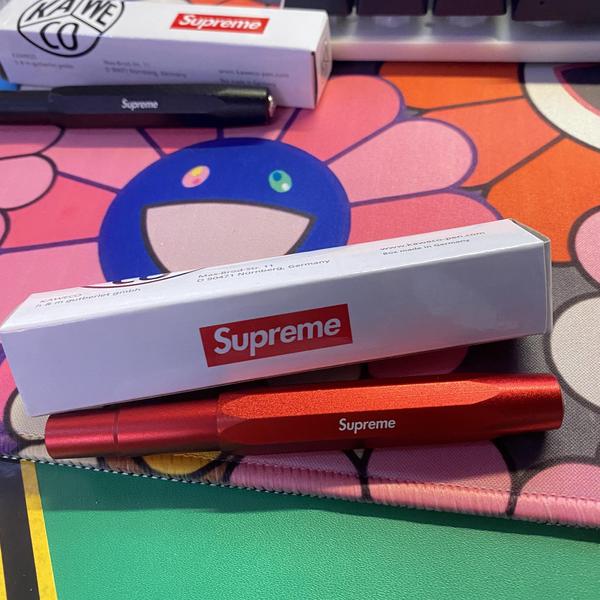 Supreme Pen