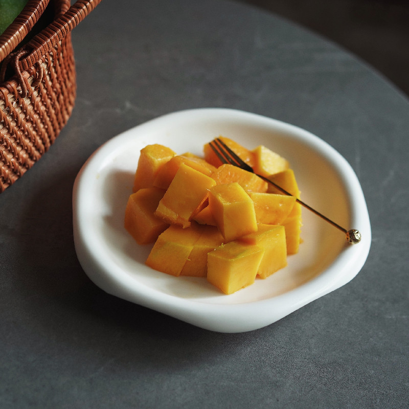 【叶子手作】云朵盘景德镇设计师复古风可爱点心盘日式纯色哑光白