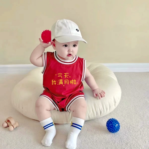 婴儿连体衣夏季纯棉洋气哈衣短袖包屁衣新生满月百天宝宝红色衣服