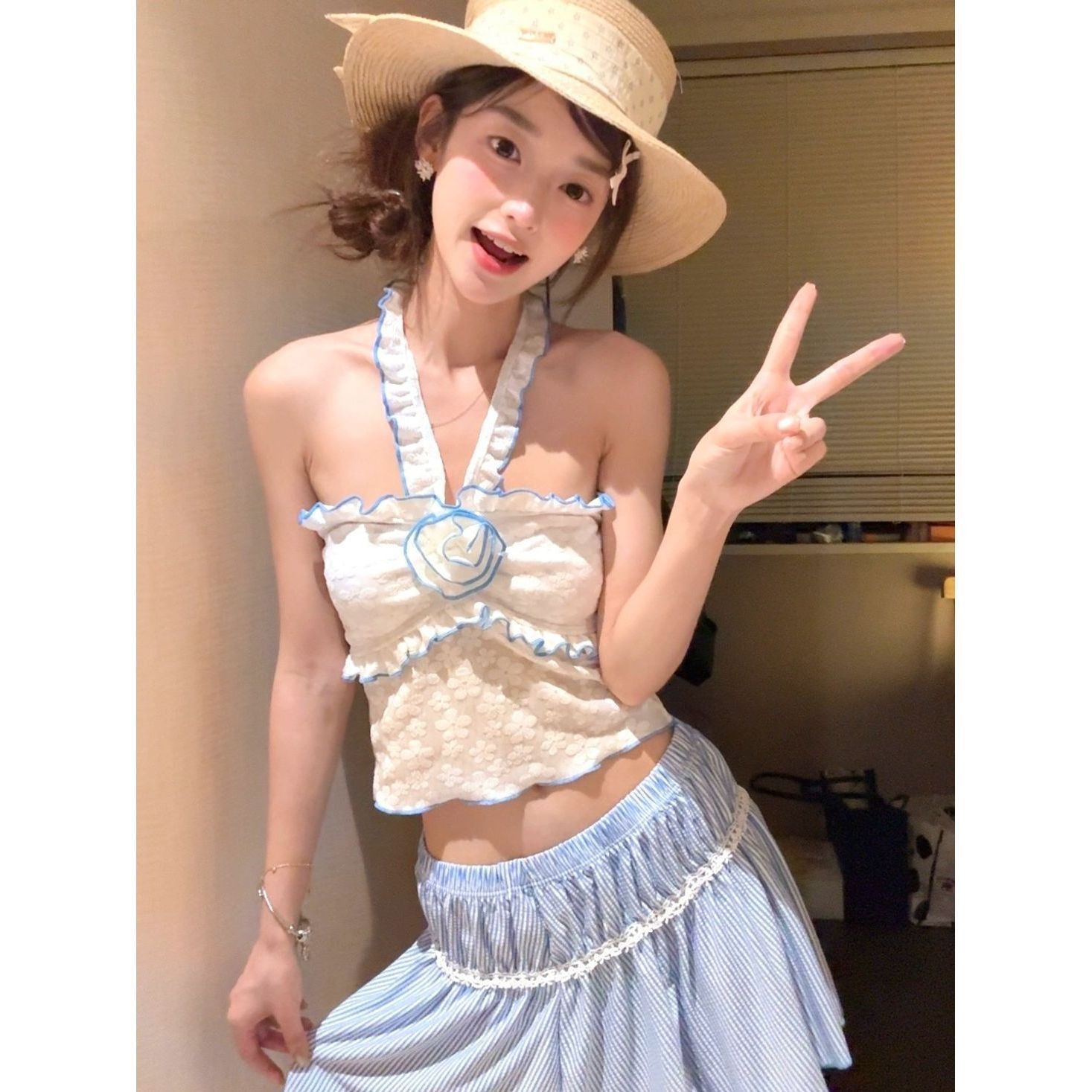 泰国挂脖吊带背心女性感辣妹风上比基尼
