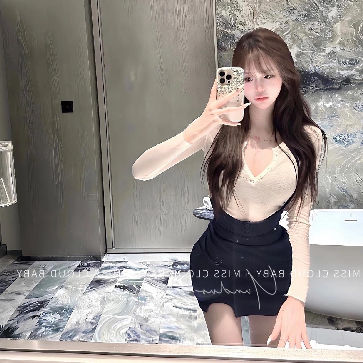 韩系美人显身材连衣裙纯欲风半开领长袖T恤两件套挂脖开叉短裙女