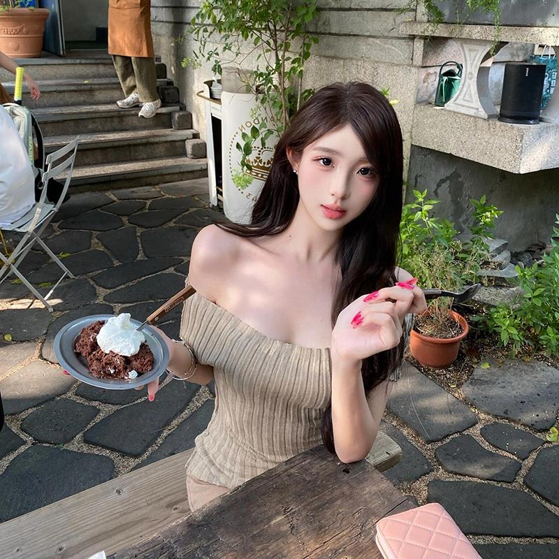 51STUDIO自制一字肩短袖针织衫纯欲风辣妹杏色修身显瘦露肩上衣