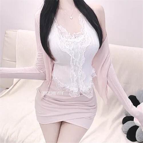 51STUDIO自制ZJ577纯欲女人味~性感蕾丝花边尖摆显腰细纽扣吊带