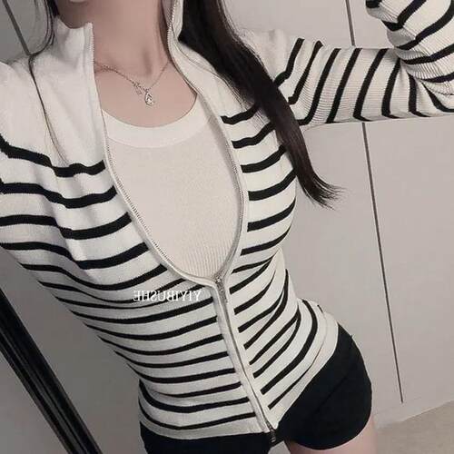 51STUDIO自制ZN212休闲女人味~酷飒小立领拼色条纹修身针织开衫