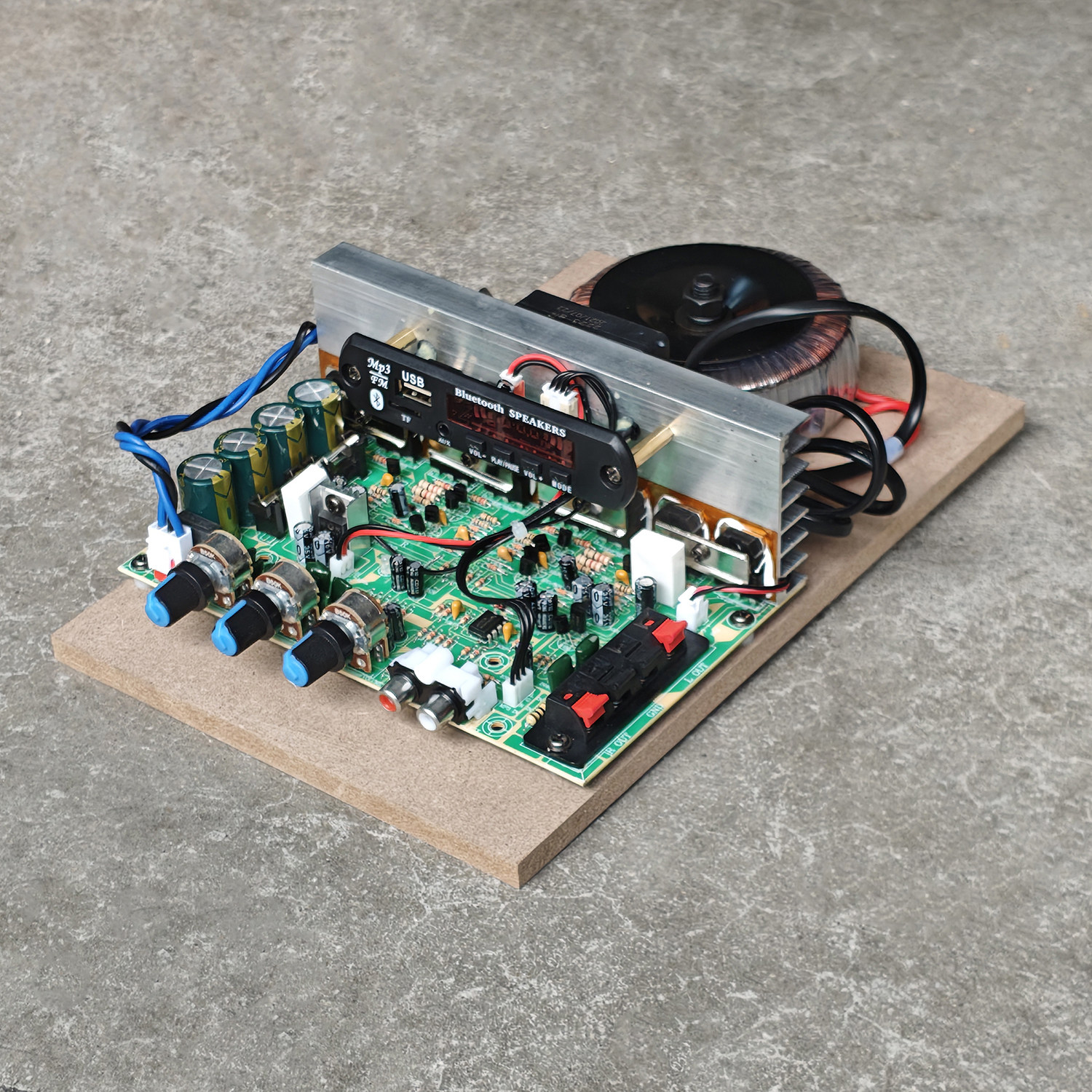 300W带插卡蓝牙220V大功率功放板智能风扇Hi-Fi5532前级8管功放板