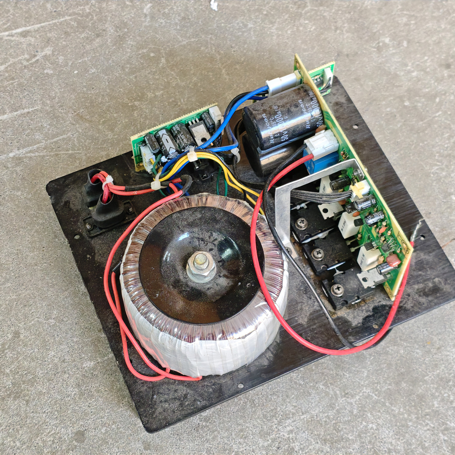 500W轻微破损无源低音炮功放板灰尘感染特价处理重低音功放220V