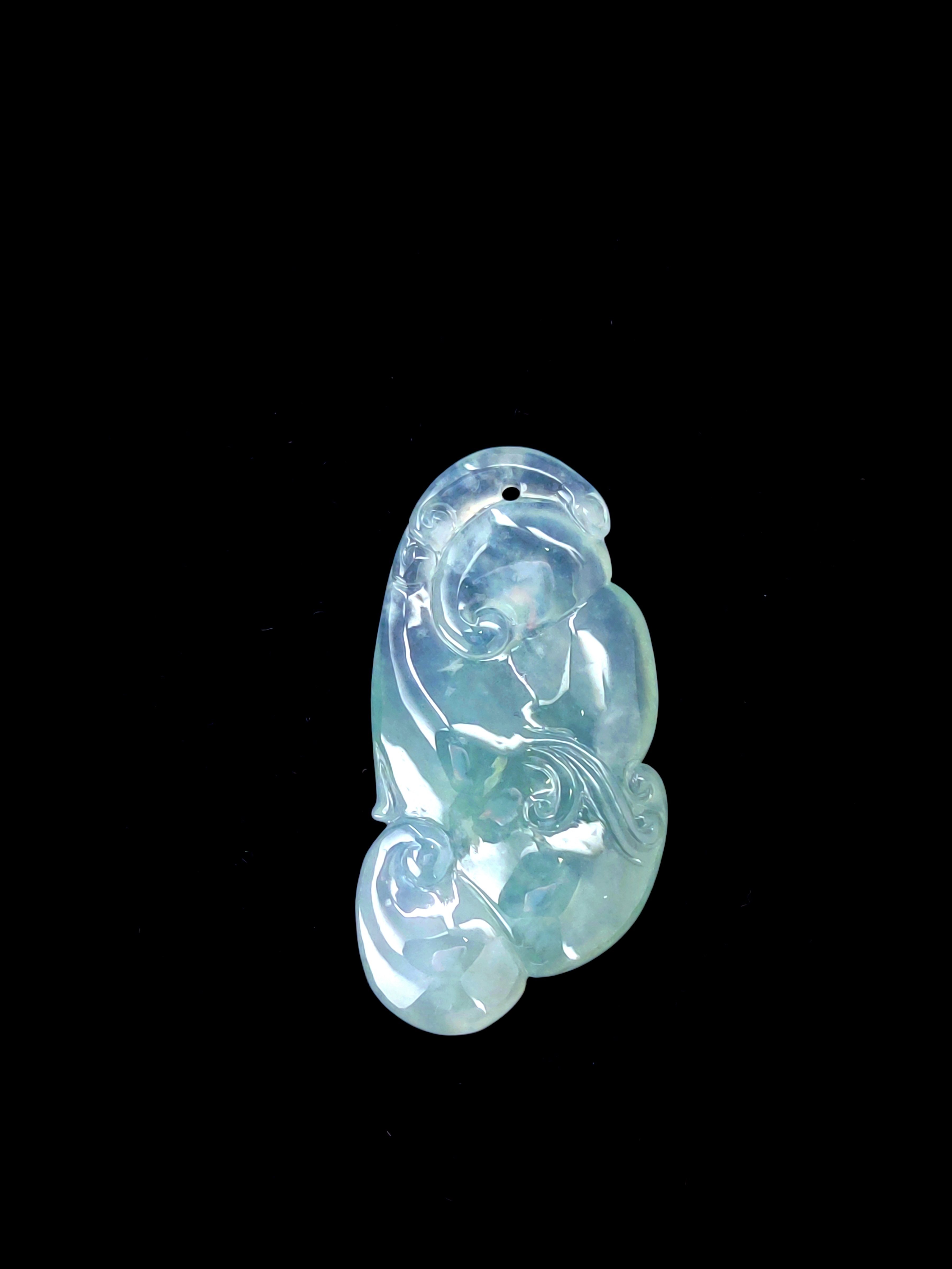 A货翡翠高冰种蓝钢晴水如意吊坠