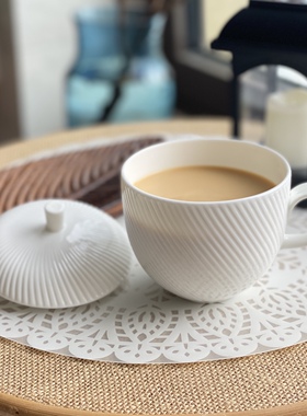 纯白高骨瓷松果带盖马克杯400ml微波炉洗碗机消毒柜适用