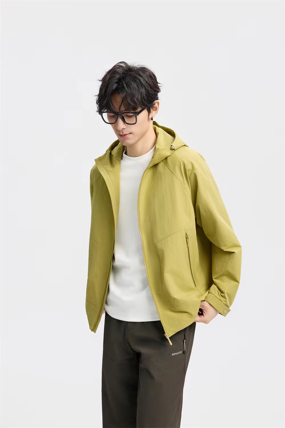 百成汇2026新款春装男连帽外套薄款夹克休闲冲锋衣年轻款bba01008
