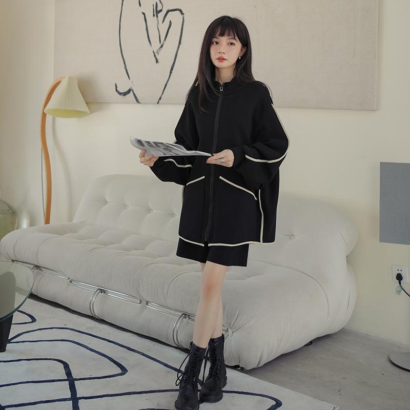 新款黑色包边空气层外套5852-P120K178,女装短外套,2B080