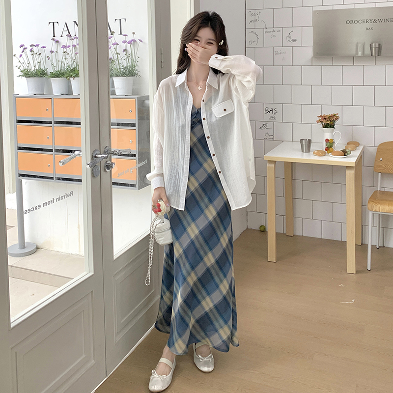 2025夏季新款度假风格纹吊带裙女减龄显瘦设计感衬衫裙，女装连衣裙，唯尔萱