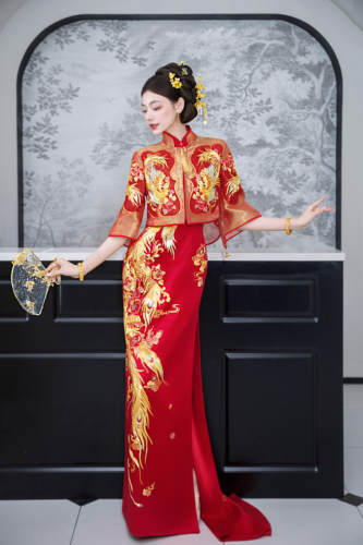 出租南枝同款新款旗袍婚服重工刺绣新娘结婚订婚礼服外套拖尾大码