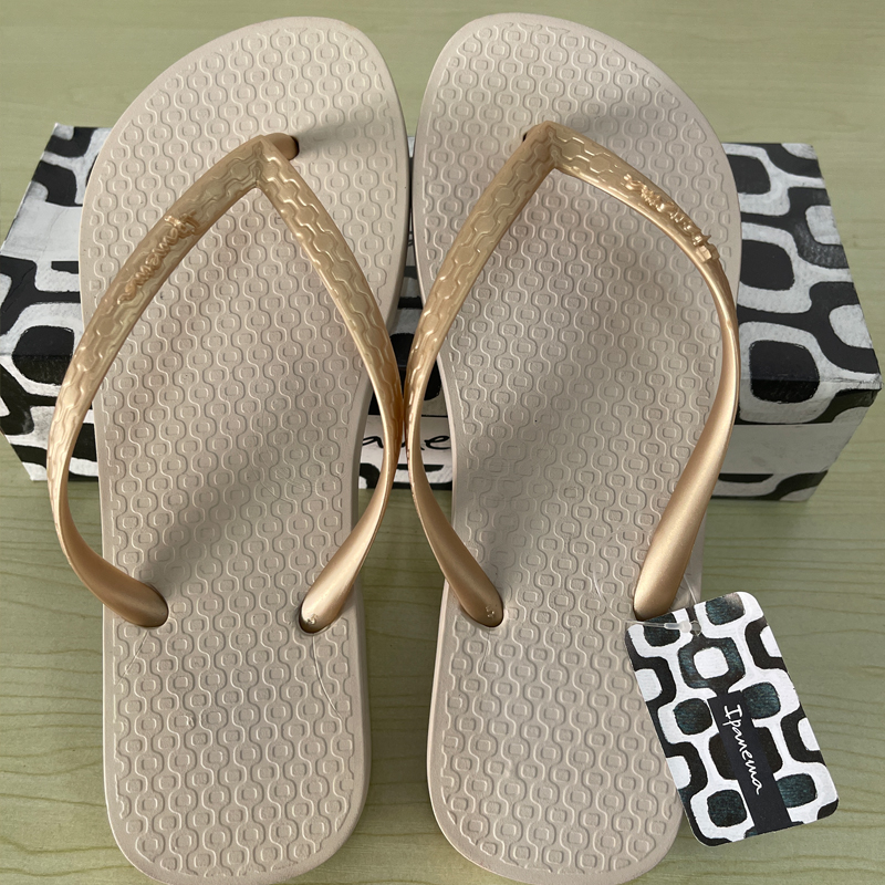 外贸巴西进口人字拖防滑舒适夹脚软底女夏外穿沙摊拖