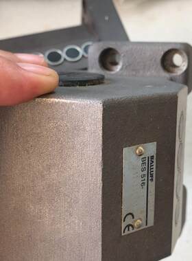 BES 516-B4-PA 12-605-11 0219DE 巴鲁夫行程开关议价维修