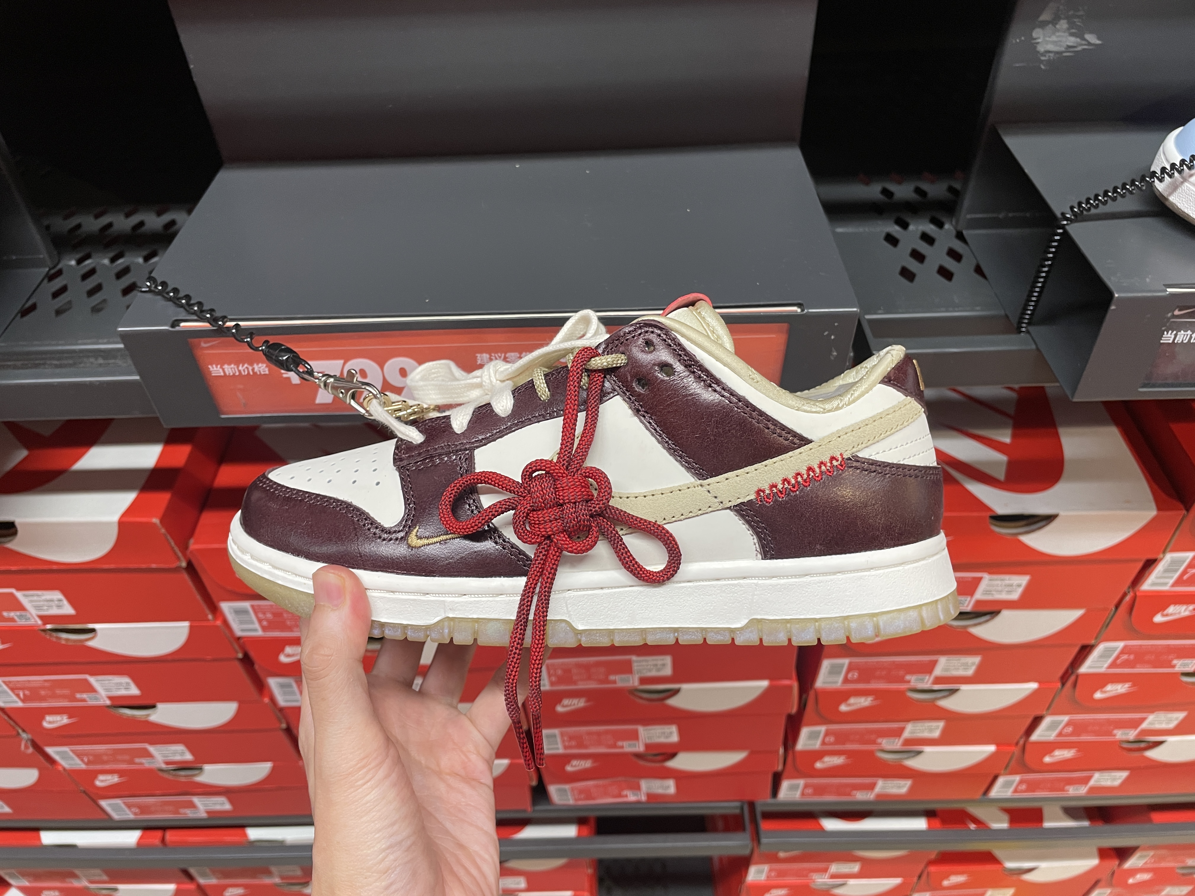 Nike/耐克 Nike Dunk 防滑耐磨 复古运动板鞋 女款HV5991-171