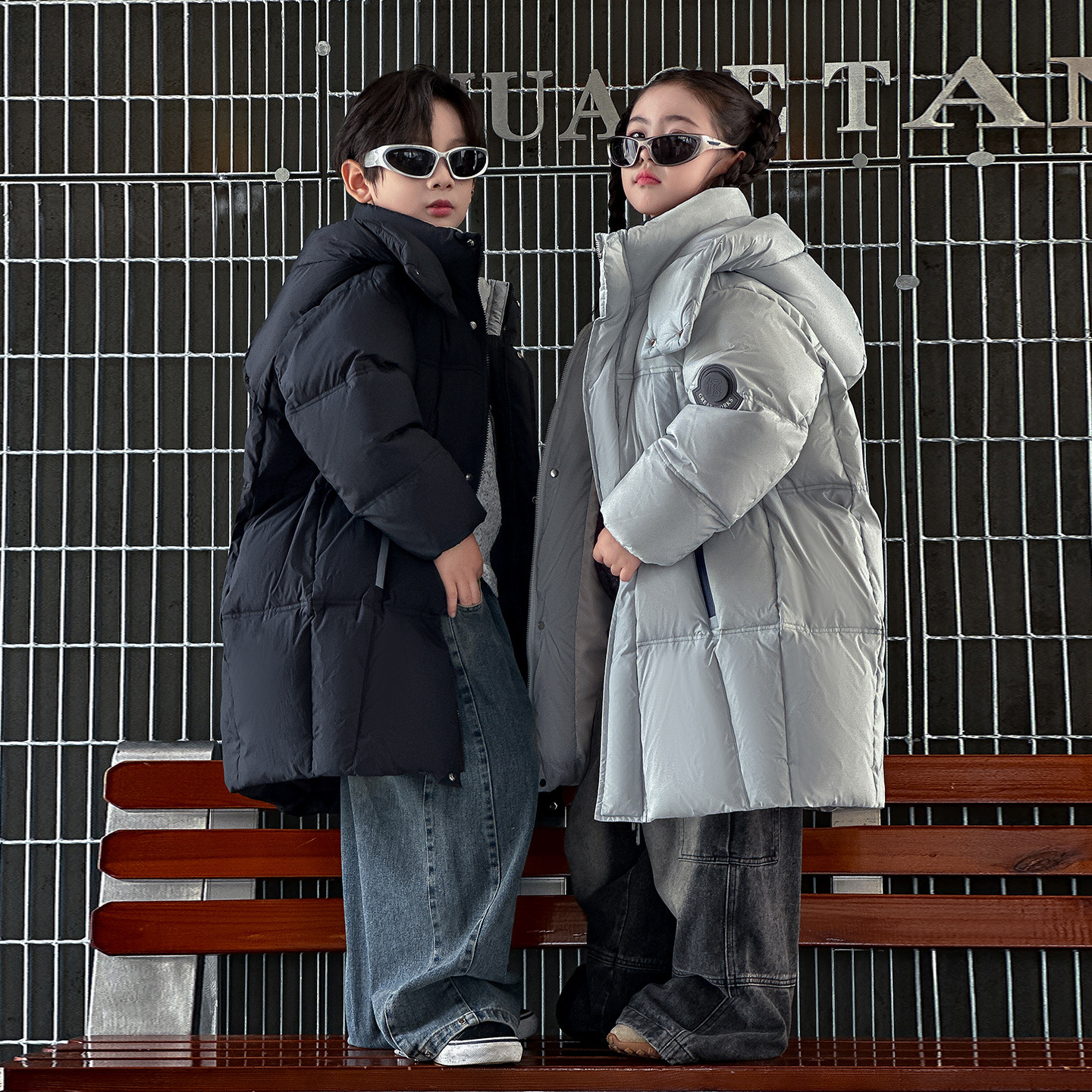 儿童羽绒服2025新款男童加厚中长款风衣冬季保暖连帽外套韩版洋气