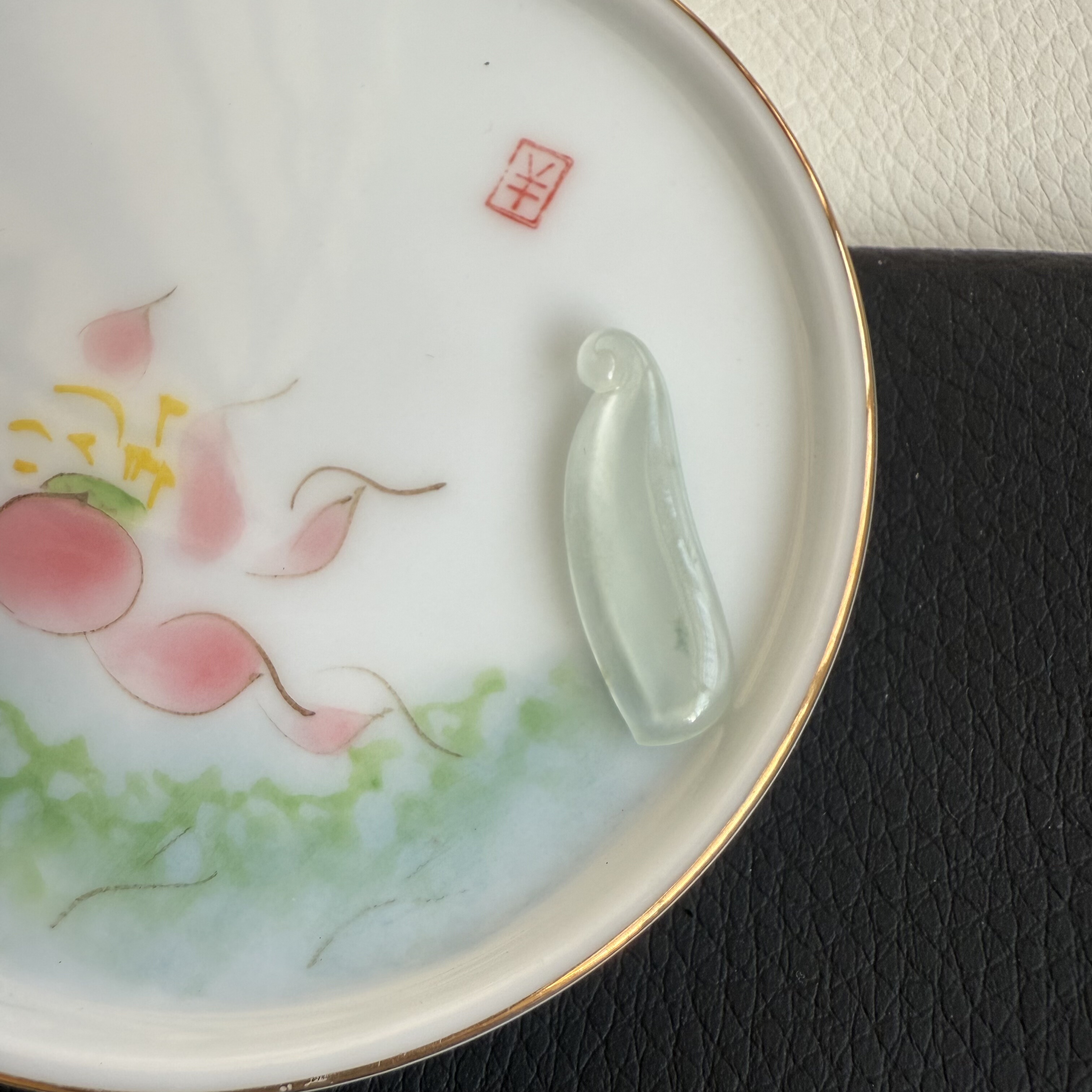 天然缅甸翡翠a货冰种淡晴水小福瓜