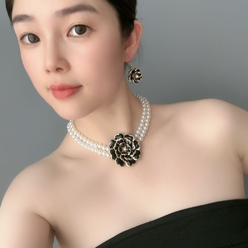 首饰项链耳环套装仿珍珠个性花朵女式时尚网红拍摄装饰个性小清新