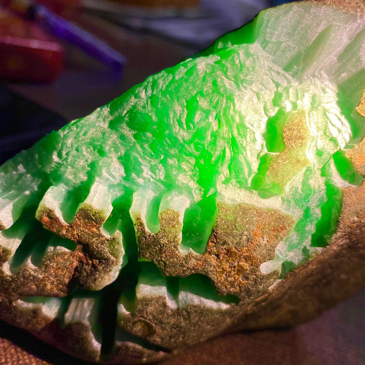 瑜瑾缅甸天然翡翠原石玉石毛料 会卡 冰种帝王绿 戒面级高色a0162