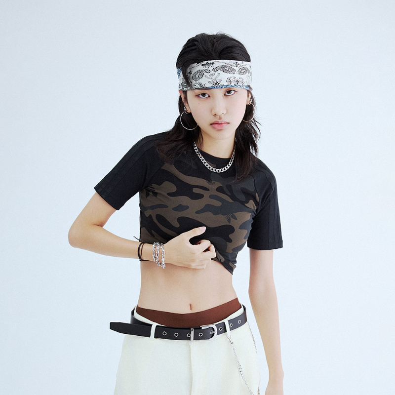 夏季短款透气运动短袖圆领T恤