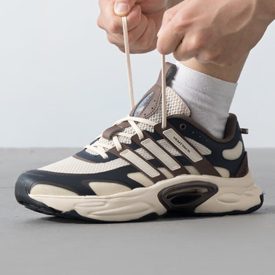 正品新款舒适休闲耐磨运动跑步鞋