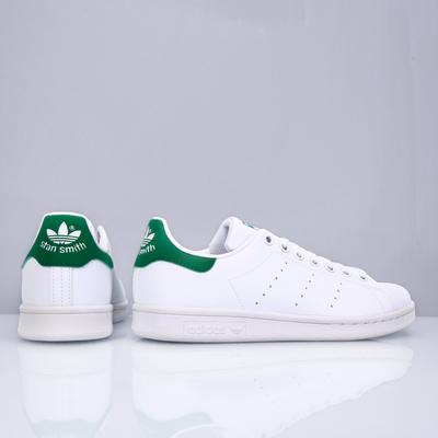 经典绿尾运动板鞋小白鞋