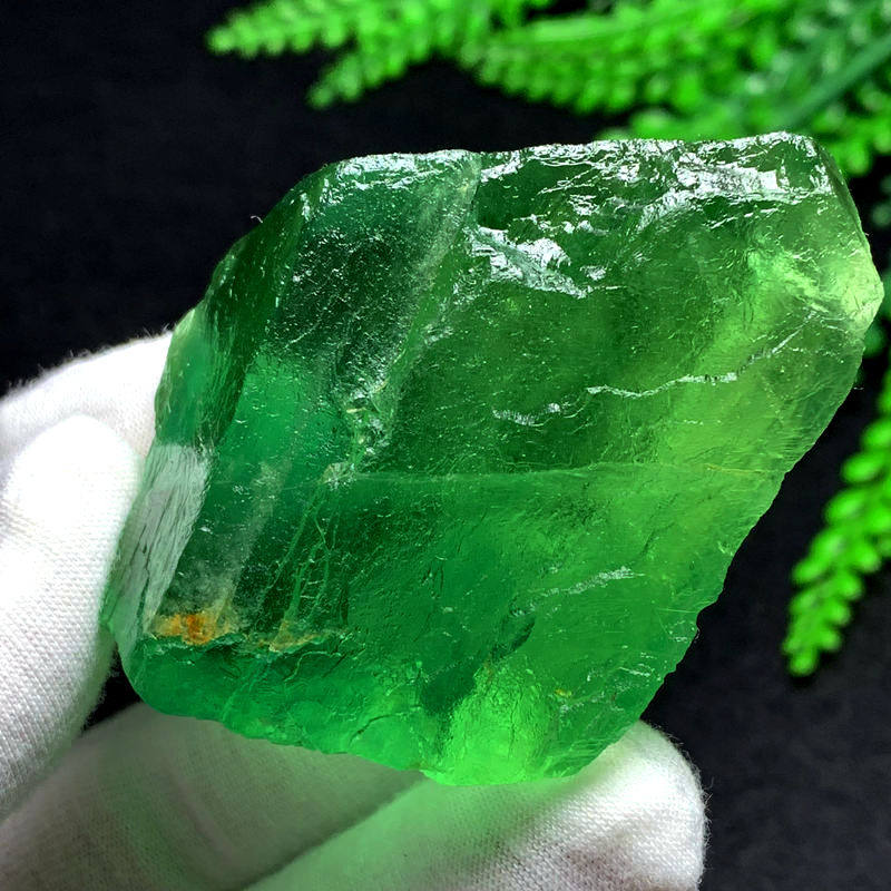 天然翠绿绿萤石原石手握石绿水晶摆件蓝绿萤石毛料f515