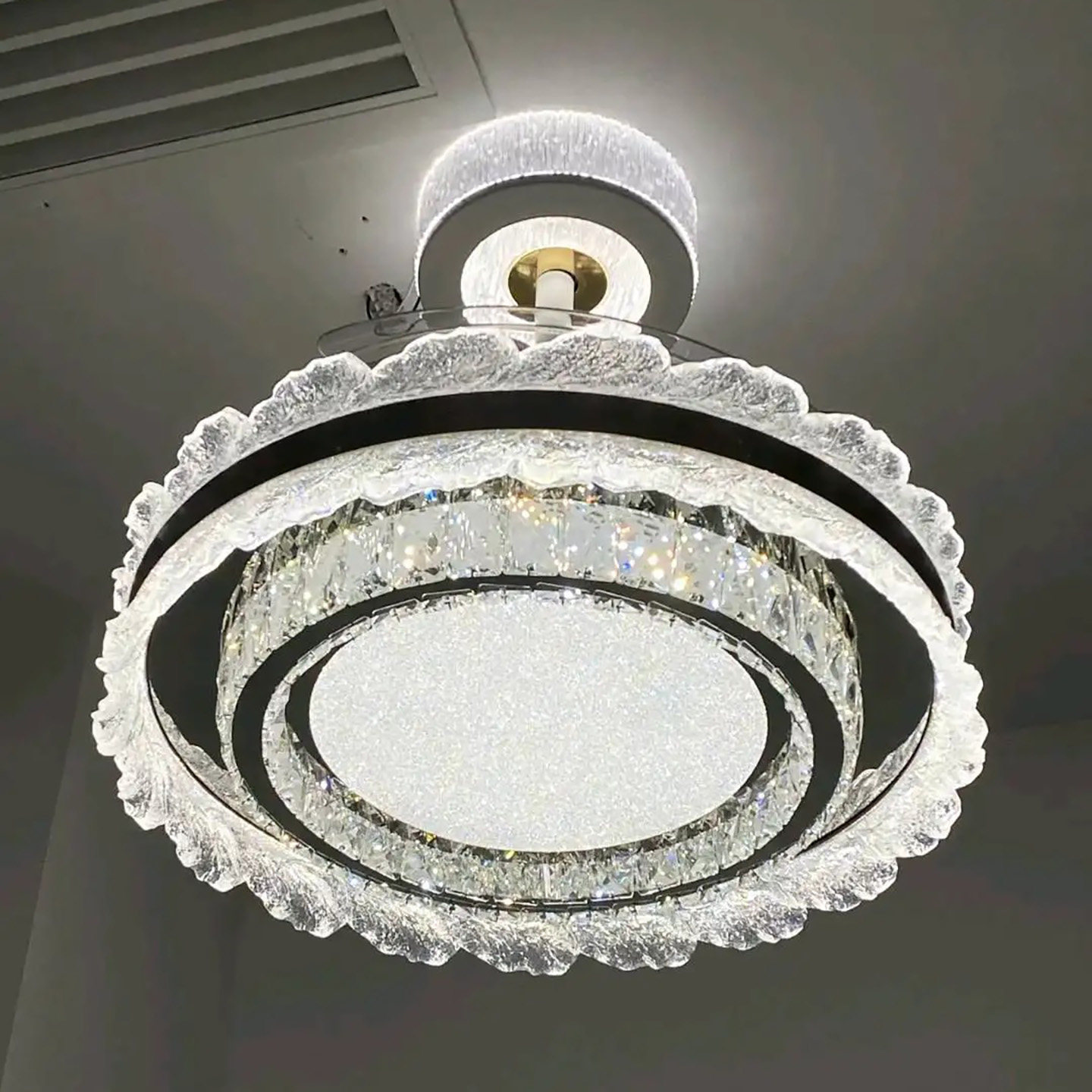 新款水晶轻奢智能高级感餐厅大气led卧室客厅吸顶灯电风扇灯