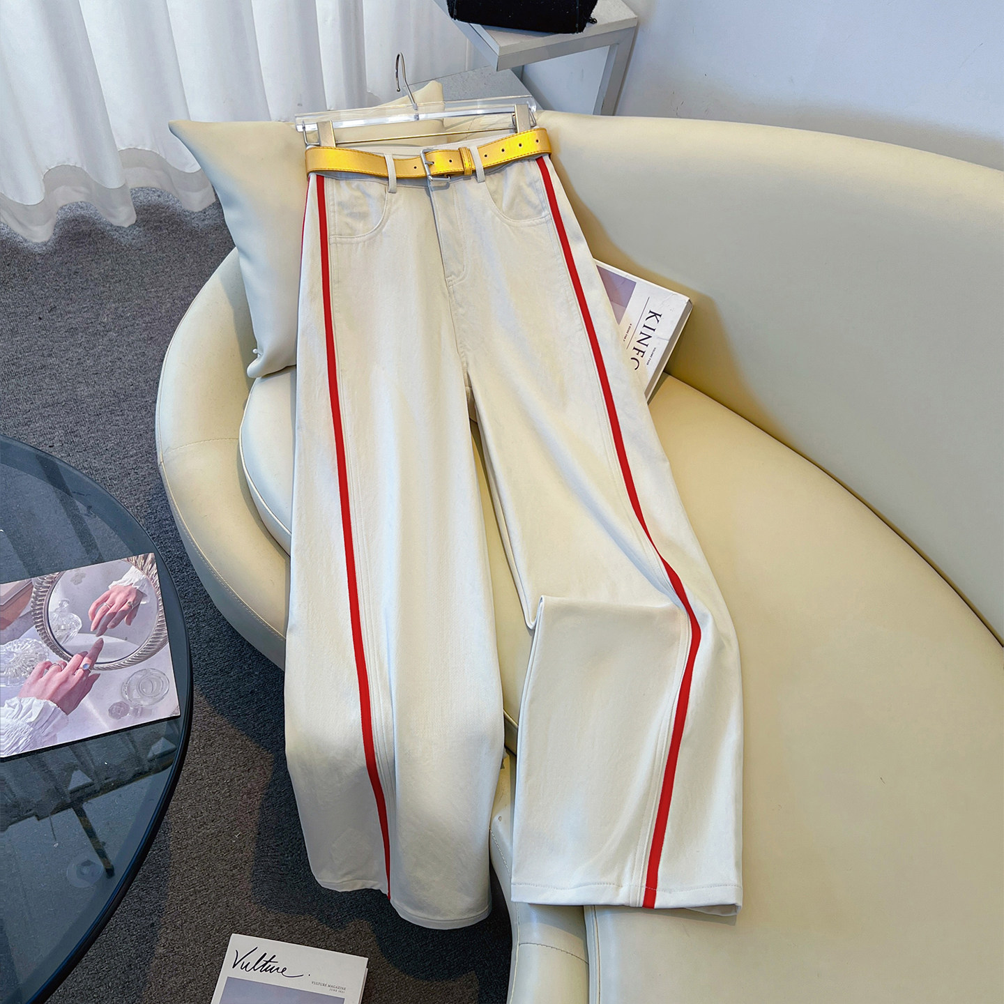 白色红条阔腿牛仔裤女2026春秋冬季新款高腰显瘦宽松休闲直筒裤子