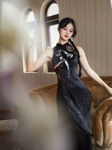 Оригинальное тонкое летнее ципао, платье без рукавов, с вышивкой