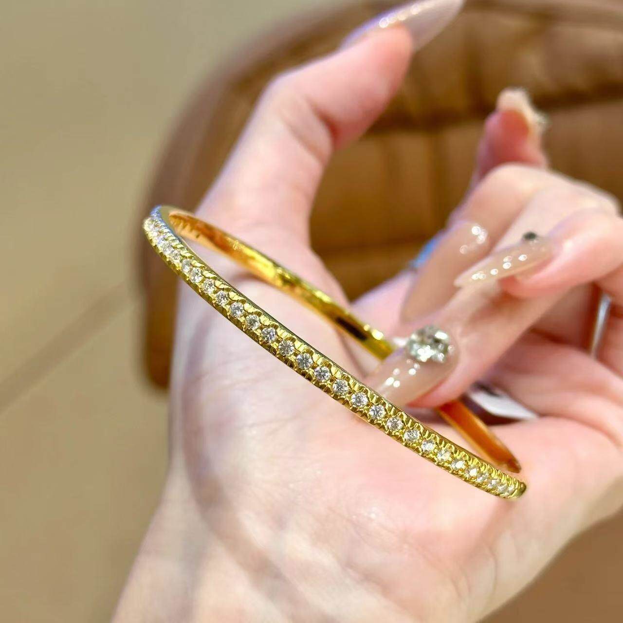 半圈卡扣手镯女轻奢时尚