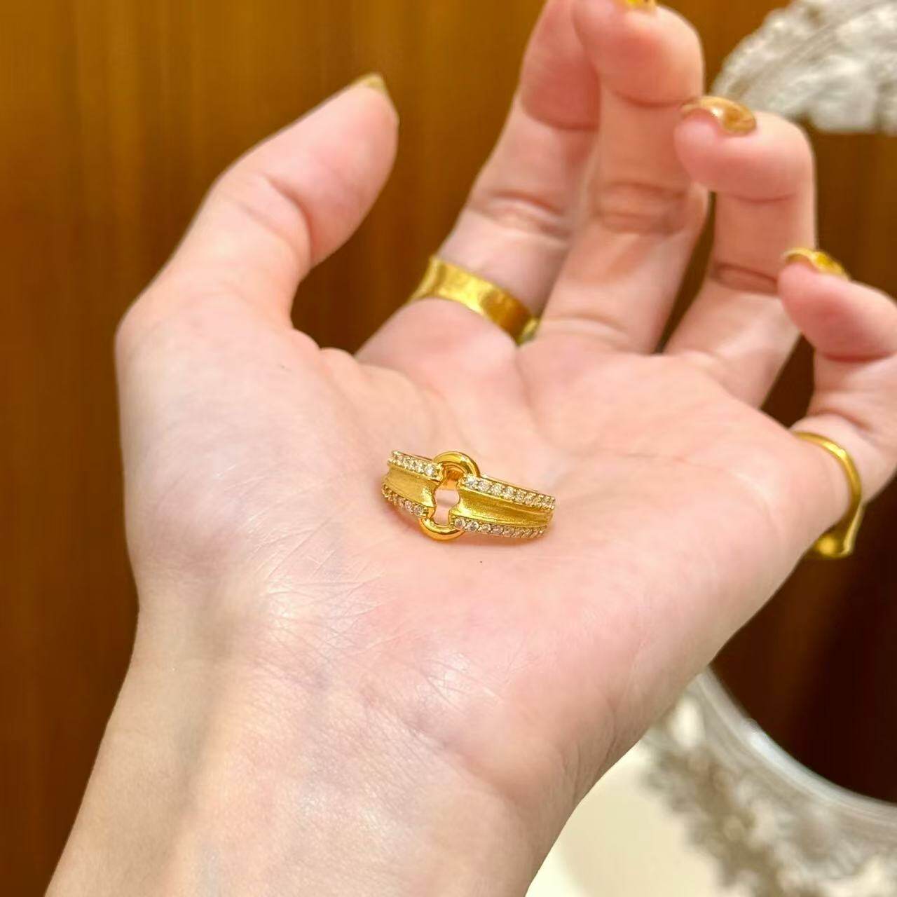 元宝锁扣戒指彷真黄金沙